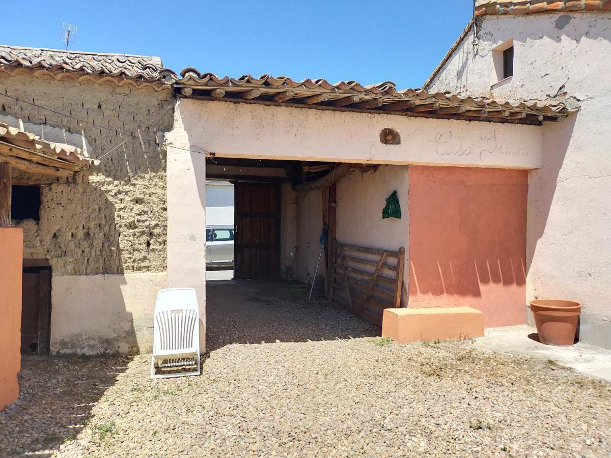 La Casa Del Abuelo Simon Guest House Fuente el Sauz Luaran gambar