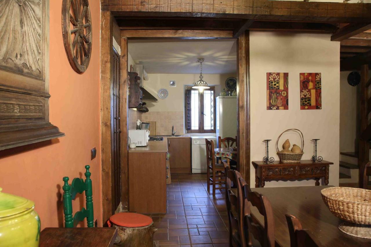 La Casa Del Abuelo Simon Guest House Fuente el Sauz Luaran gambar