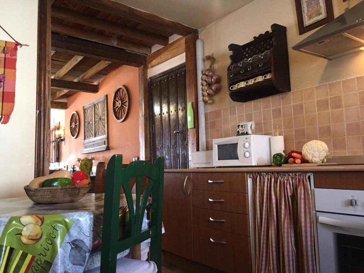 La Casa Del Abuelo Simon Guest House Fuente el Sauz Luaran gambar