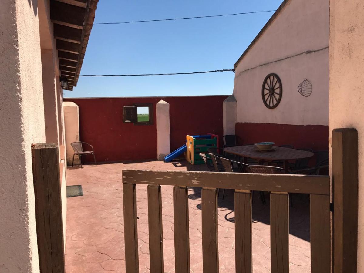 La Casa Del Abuelo Simon Guest House Fuente el Sauz Luaran gambar